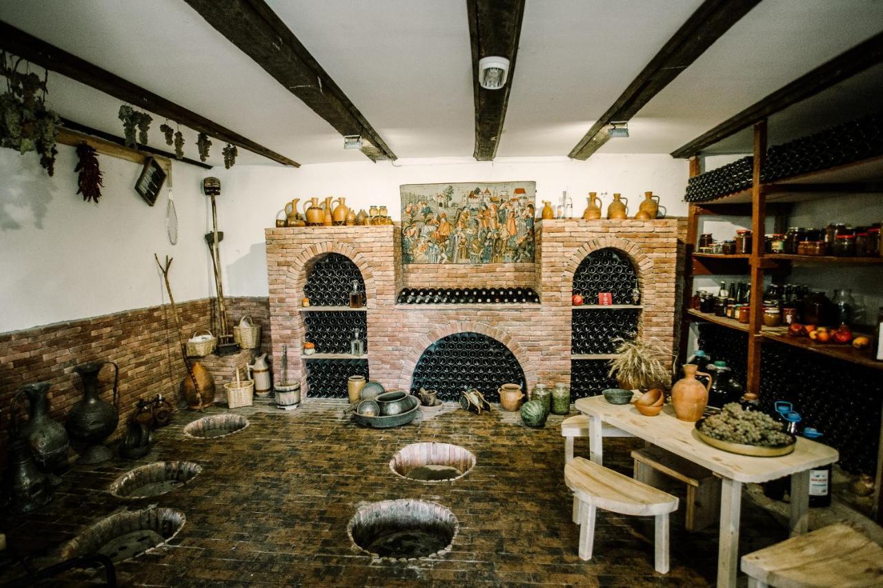Chateau Dzveli Gavazi Hotel Akhalsopeli  Buitenkant foto