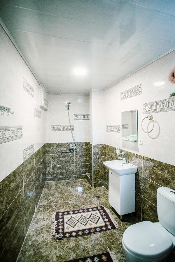 Chateau Dzveli Gavazi Hotel Akhalsopeli  Buitenkant foto